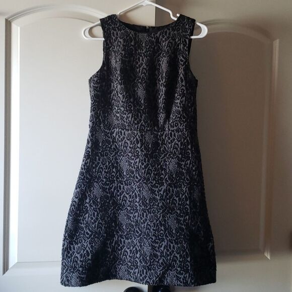 LOFT Dresses & Skirts - Loft Womens Black Jacquard‎ Sleeveless Shift Dress Size 4